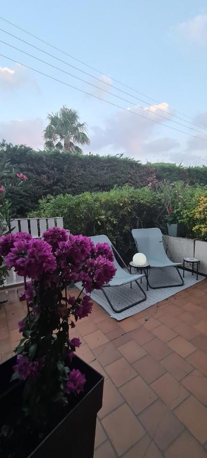 Le Tamaya Plage Charmant T2 En Rez De Jardin A 2 Pas D Une Belle Plage De Toutes Commodites Et Centre Ville Port 滨海卡瓦莱尔 外观 照片